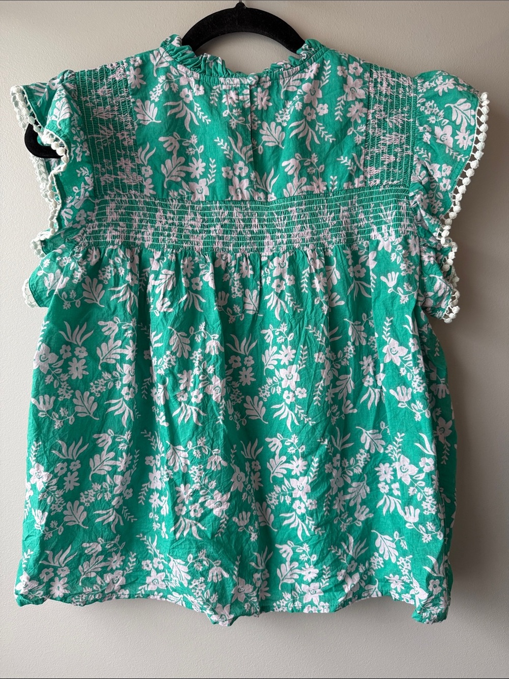 THML women’s  Green Floral Smocked Blouse all cotton crochet sleeve M - Picture 4 of 5